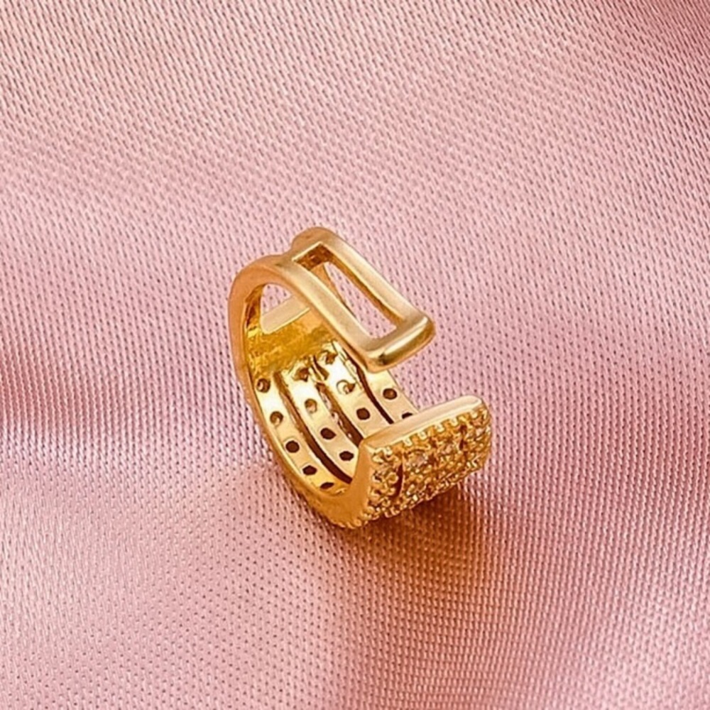⚜️𝟯𝟬%𝗢𝗙𝗙 𝗯𝘂𝗻𝗱𝗹𝗲𝘀 𝟯+⚜️ NEW CZ 4 Layers Paved Ear Cuff - Picture 6 of 10